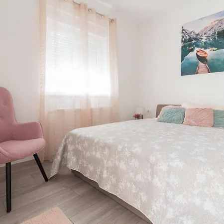 Holiday home Nicolle *