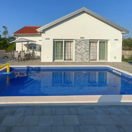 Holiday home Nicolle *
